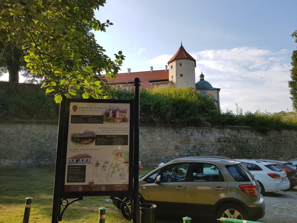 wiśnicz parking